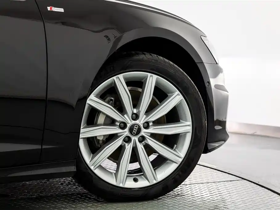 Audi A6L 2023 45 TFSI Premium Selection Dynamic фото 21
