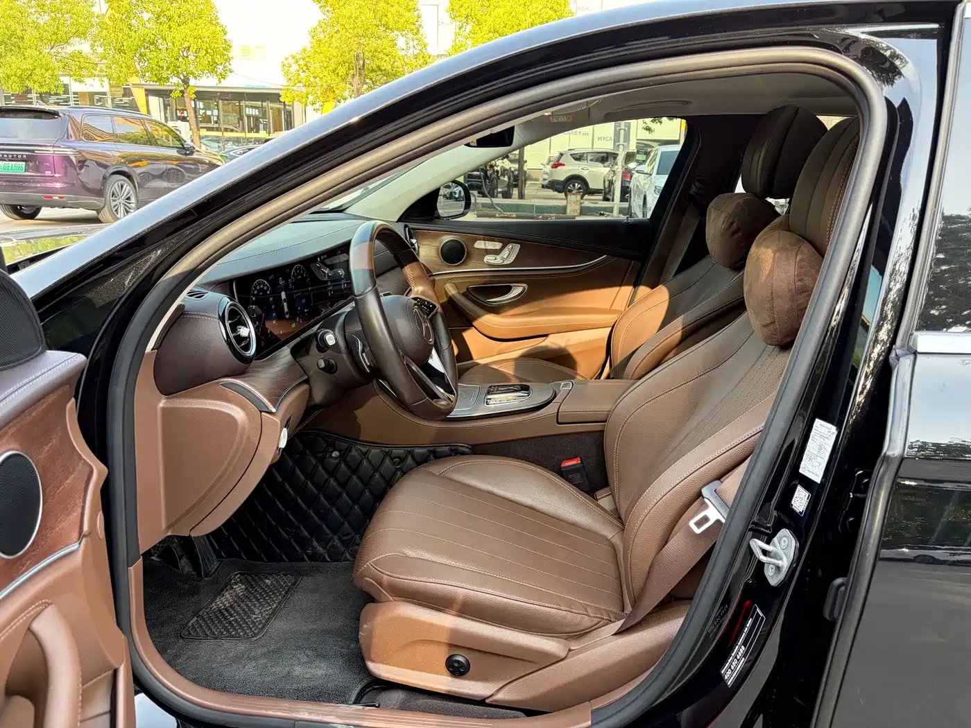 Mercedes-Benz E-Class New Energy 2022 E 350 e L Plug-in Hybrid Sedan фото 7