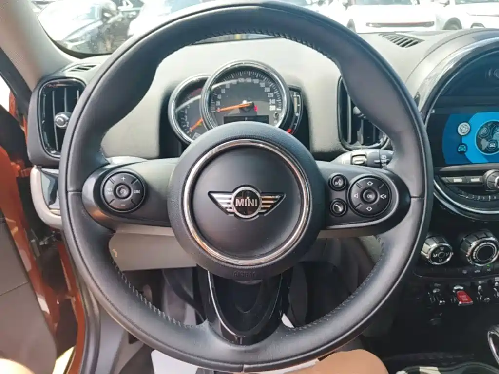 Фото 11 - MINI COUNTRYMAN