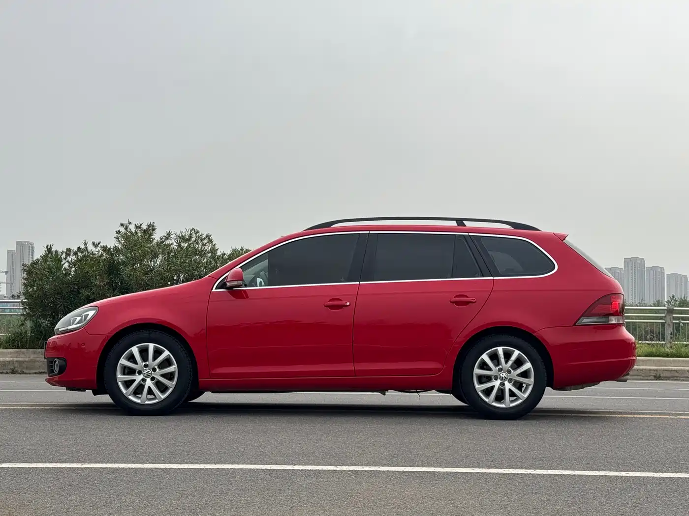 Volkswagen Golf (Import) 2011 Model 1.4TSI Luxury Touring фото 7