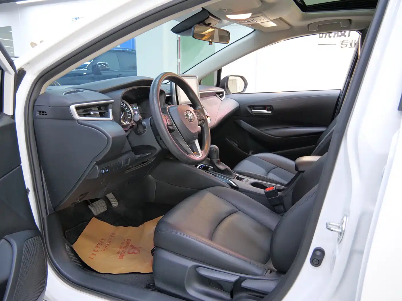 Toyota Corolla 2021 1.2T S-CVT Elite PLUS Edition фото 8