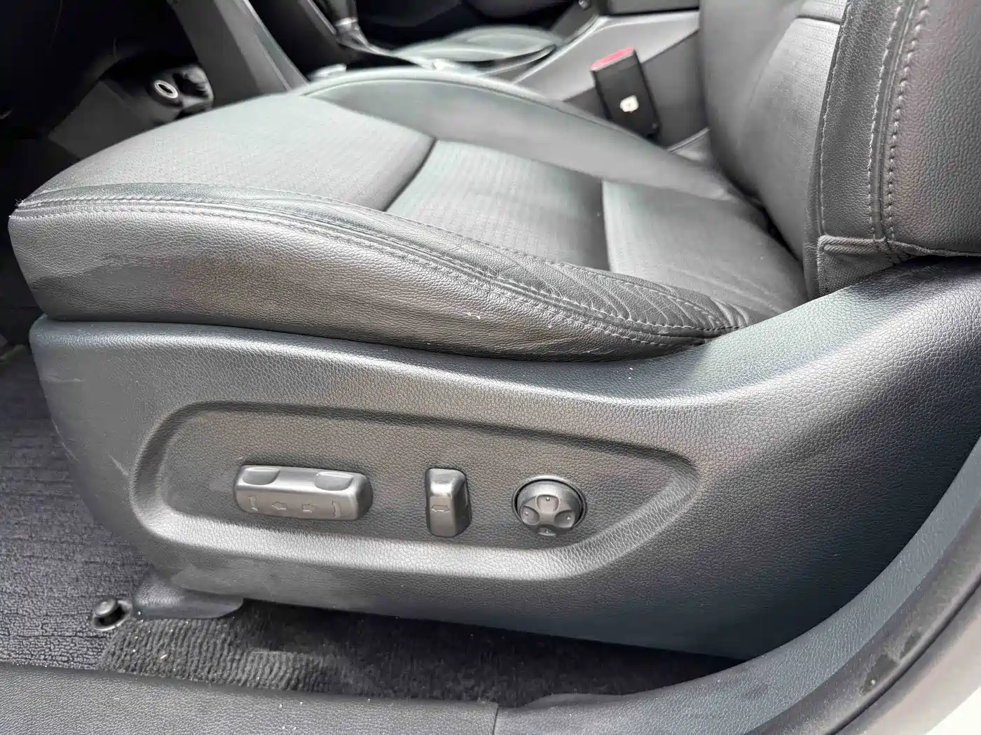Hyundai Santa Fe 2015 2.0T Automatic 2WD Smart 5-Seater фото 11