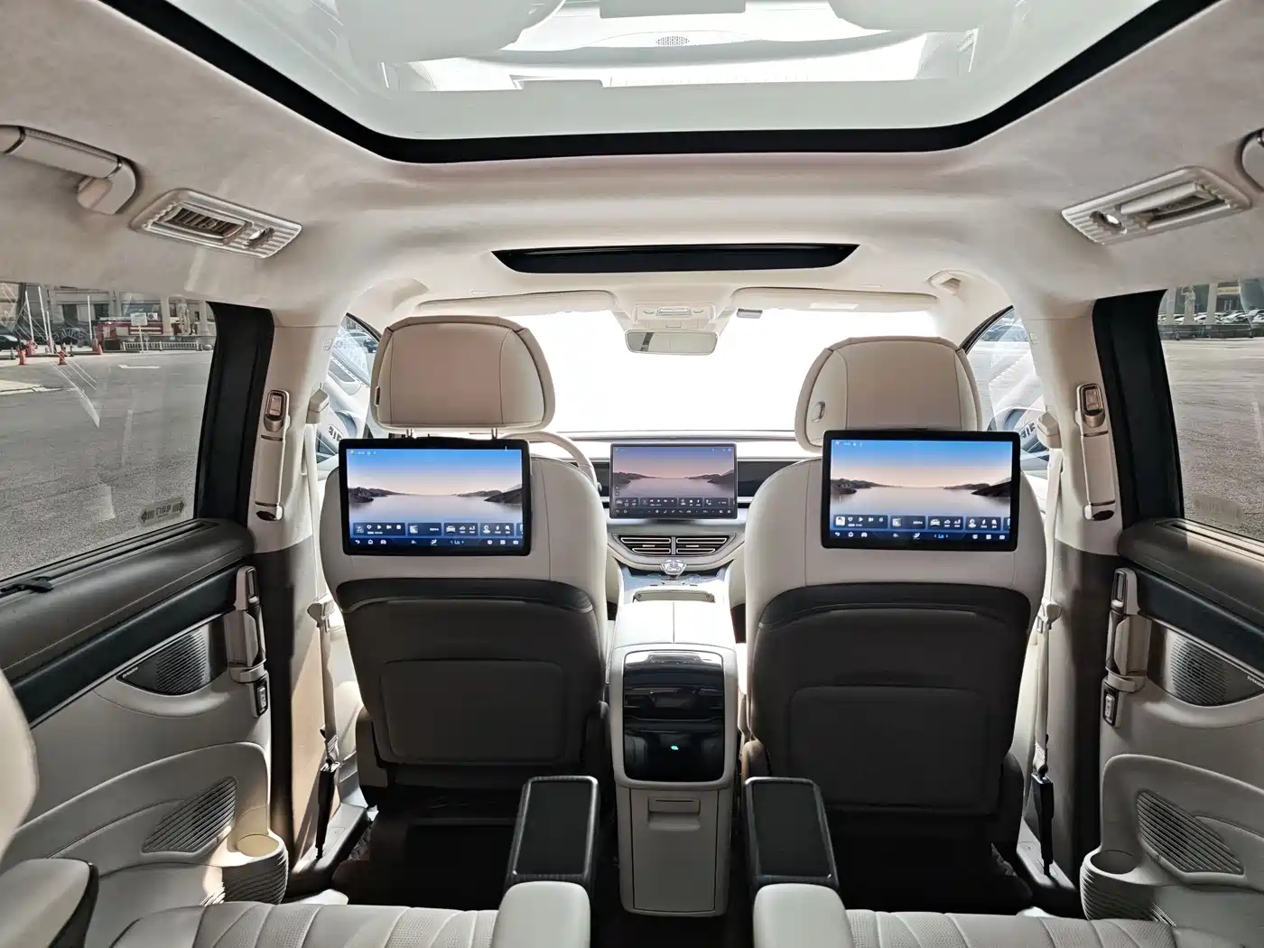Denza D9 2022 DM-i 970 AWD Flagship фото 10
