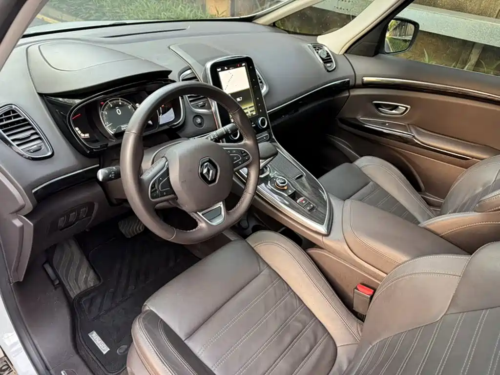 Renault Espace Classic 2019 2018 TCe 300 Adventure