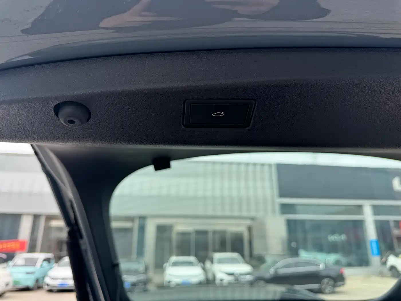 VOLKSWAGEN ID.7 VIZZION