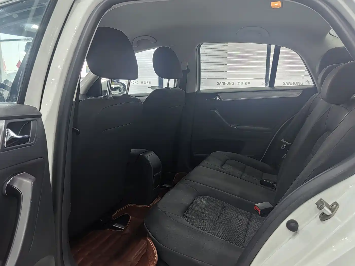 Volkswagen Bora 2015 Quality Edition 1.6L Manual Fashion фото 5