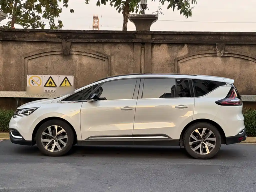 Renault Espace Classic 2019 2018 TCe 300 Adventure