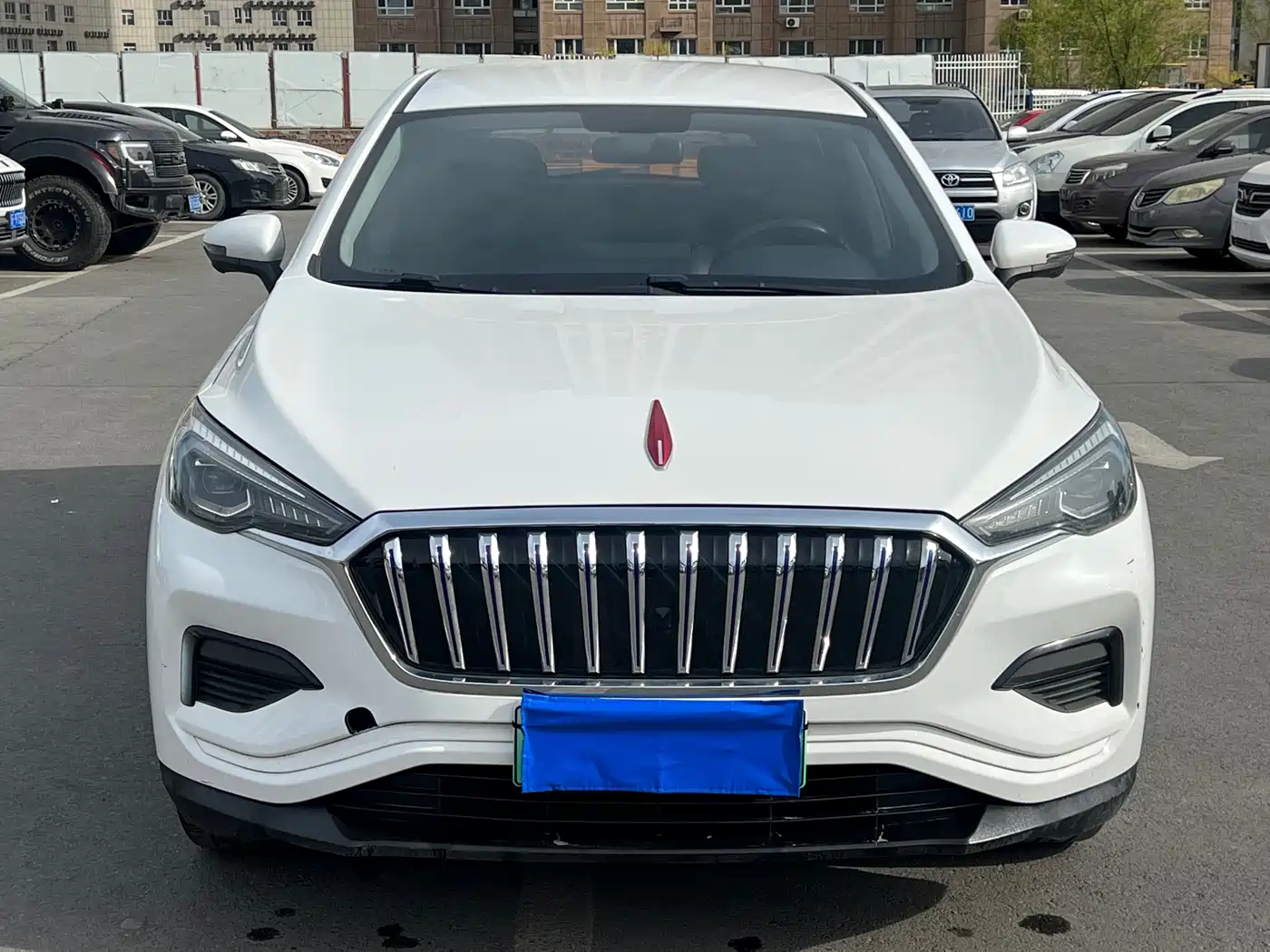 Hongqi E-HS3 2019 Smart Connection Flag Joy FWD Version фото 2