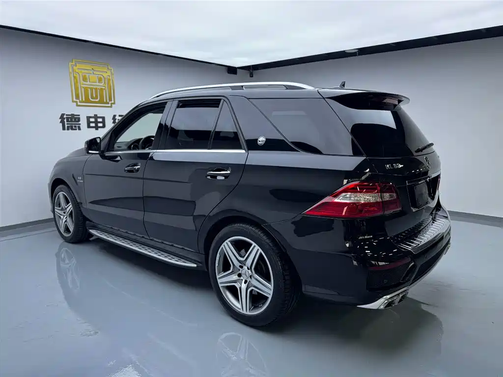 Mercedes-Benz M-Class AMG 2015 AMG ML 63 фото 4