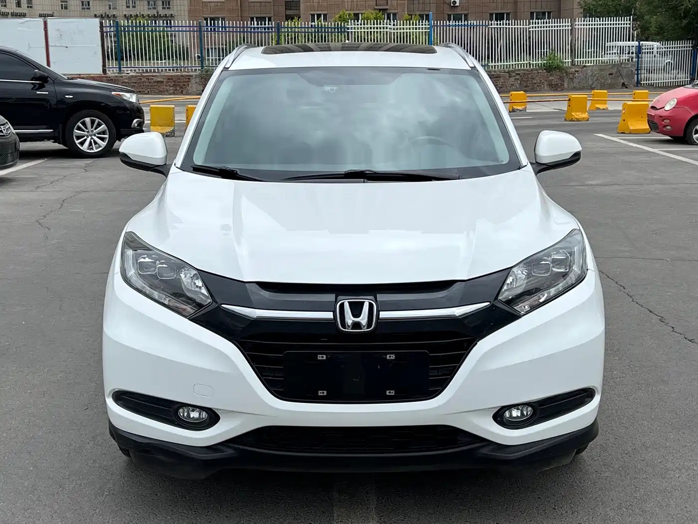 Honda Vezel 2015 2015 1.8L CVT FWD Luxury