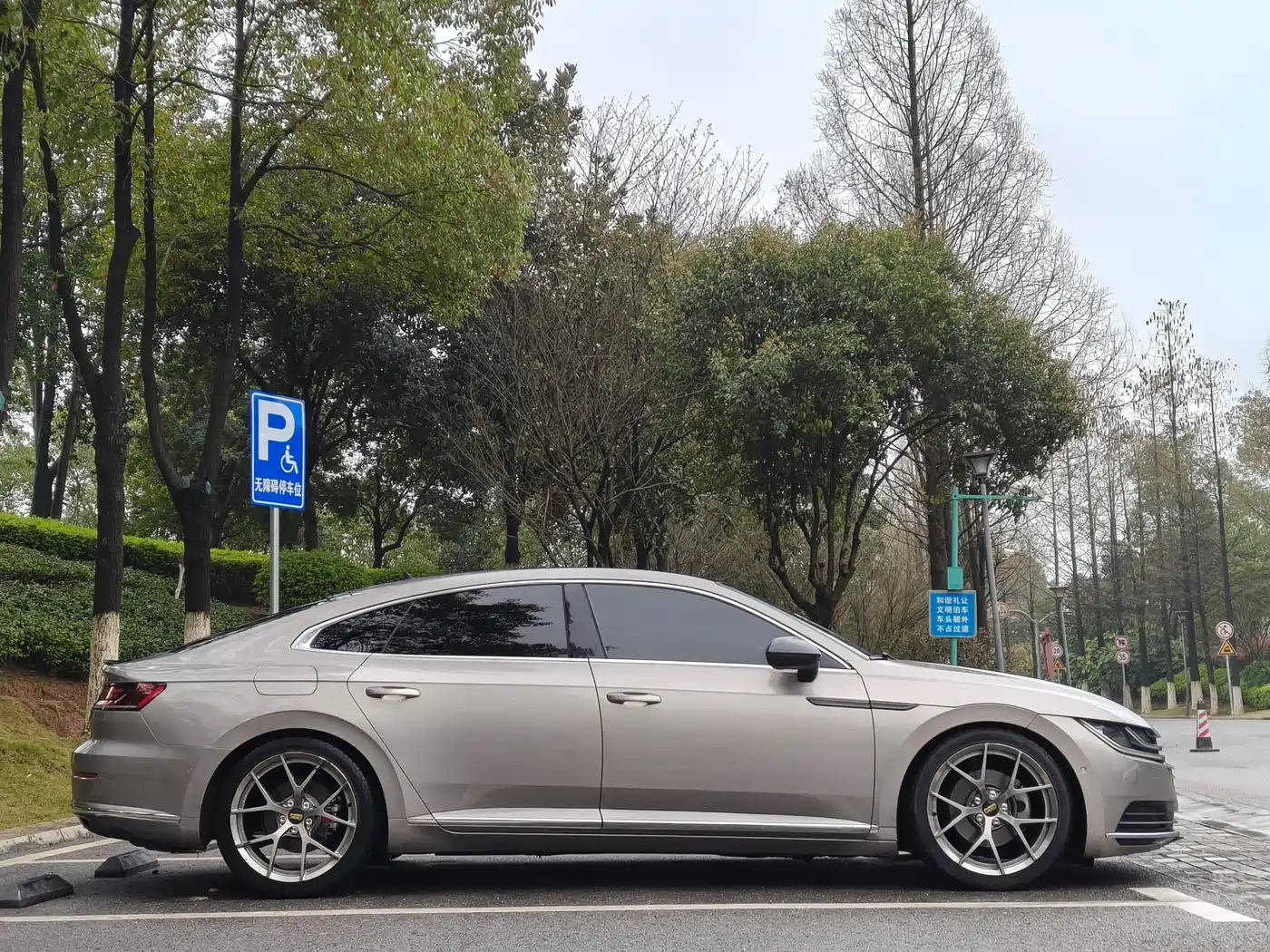 Volkswagen FAW-Volkswagen CC 2019 330TSI Charming Appearance (China V) фото 7
