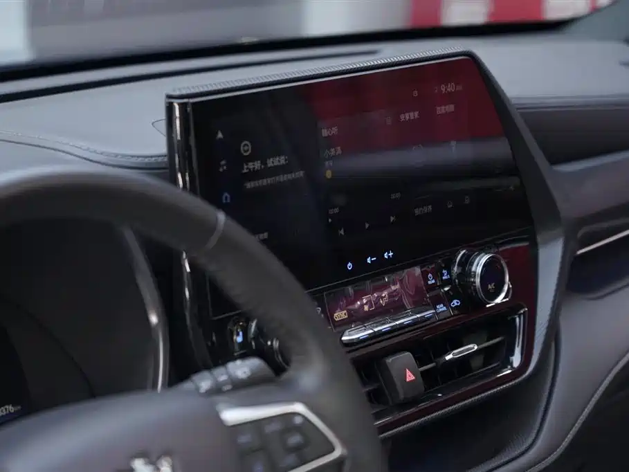 Toyota Crown Kluger 2022 2.5L HEV 4WD Premium Edition фото 15