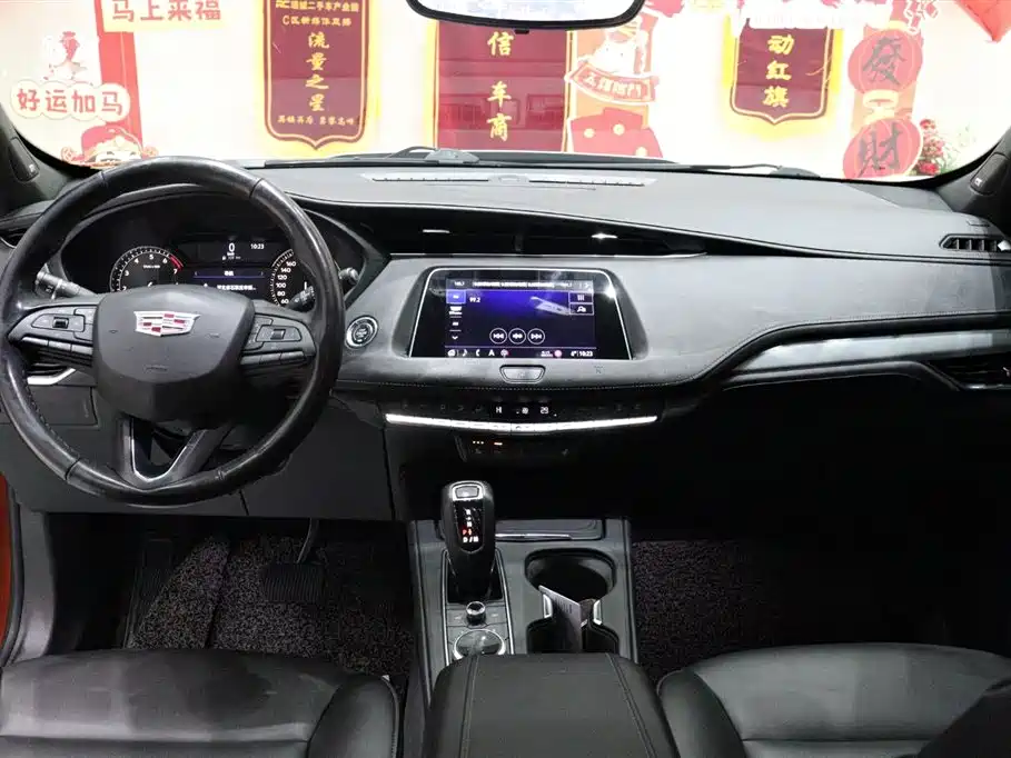 Cadillac XT4 2018 28T FWD Leading Edition фото 11