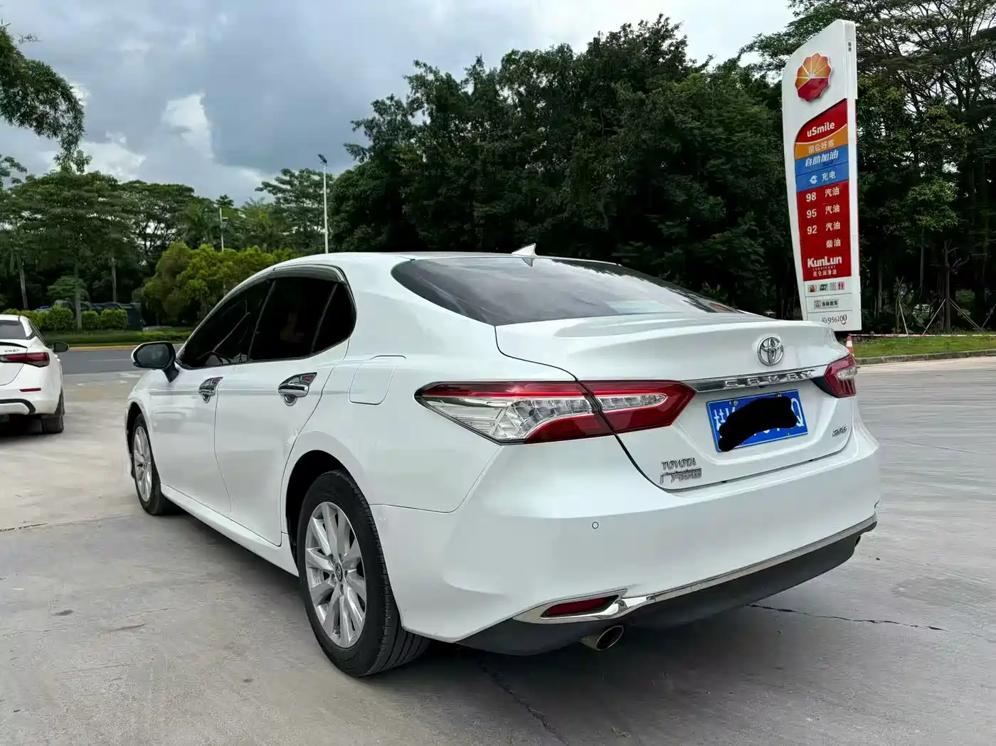 Фото 6 - Toyota Camry