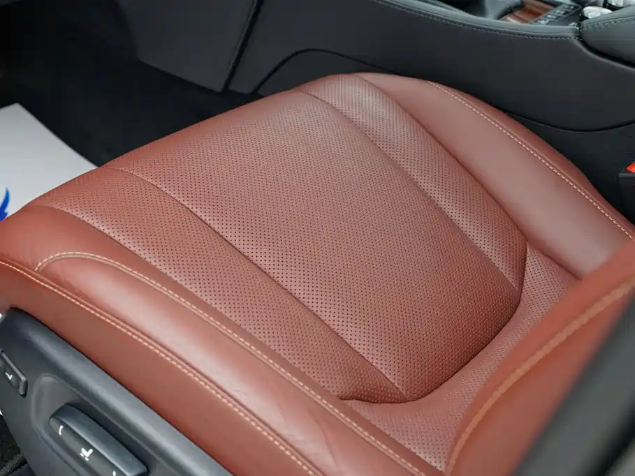 Фото 7 - Lexus LX