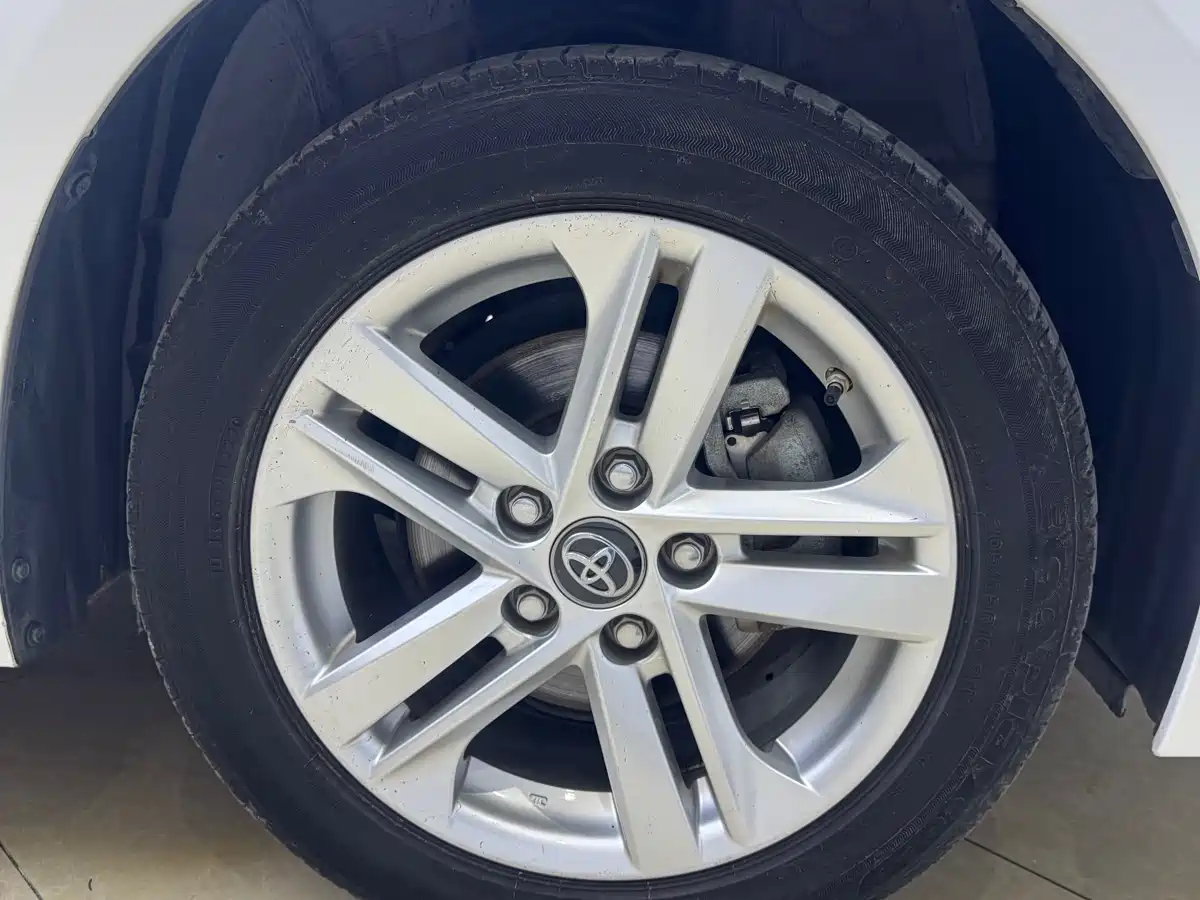 Toyota Levin 2022 185T CVT Luxury Edition фото 25