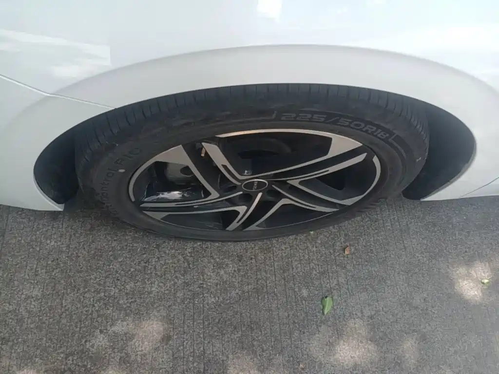 Roewe D7 2025 2023 DMH 125km Excellence Edition