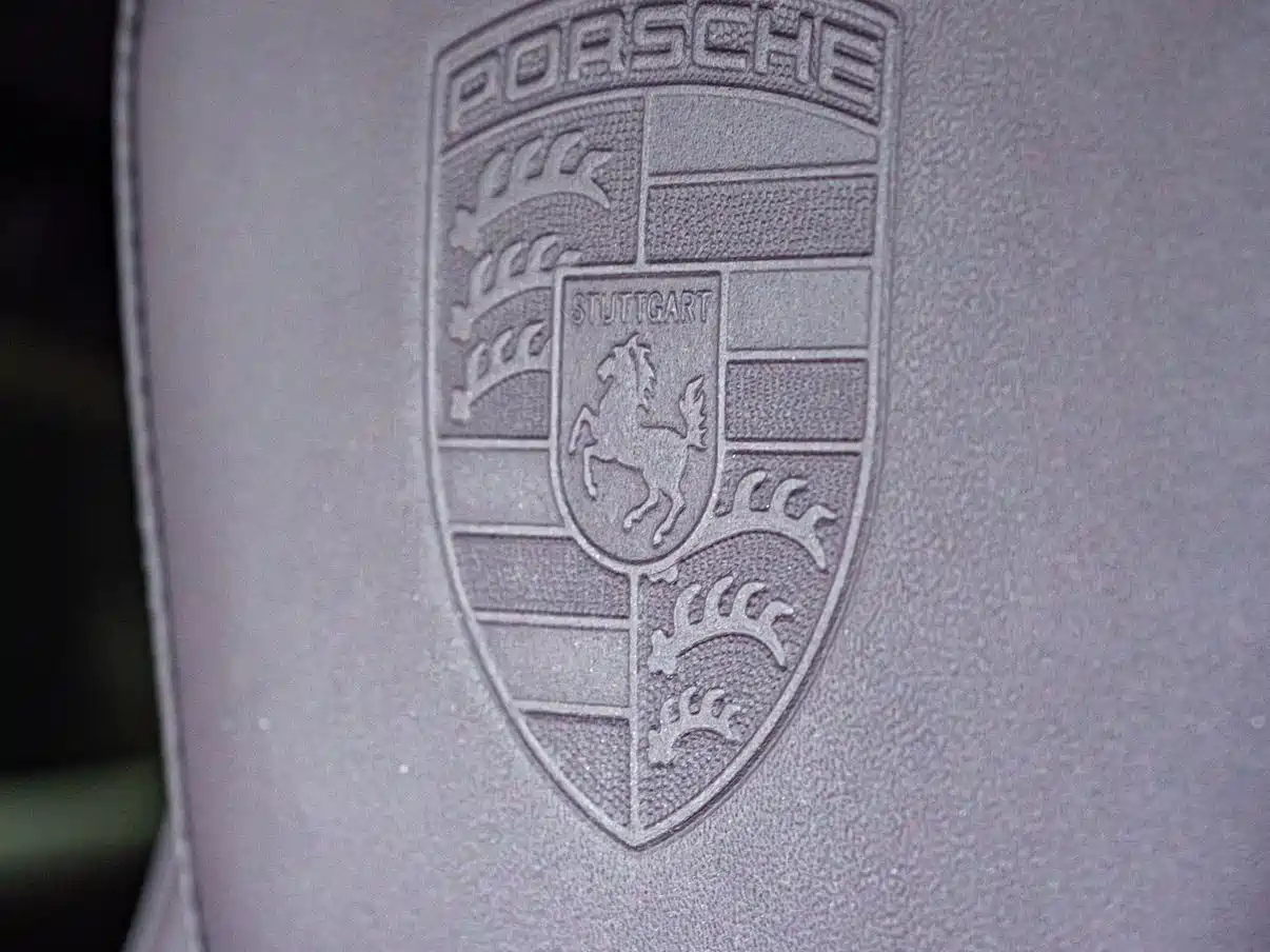 Porsche Taycan 2022 Facelift Taycan фото 24