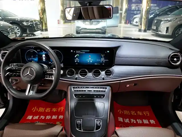 Mercedes-Benz E-Class 2023 E 260 L Sport — фото 4