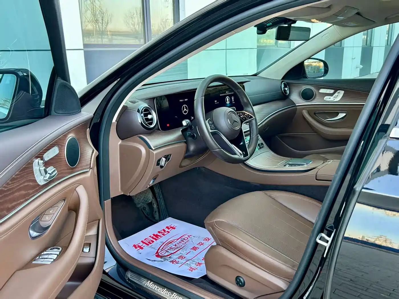 Mercedes-Benz E-Class 2023 E 300 L Fashion фото 4