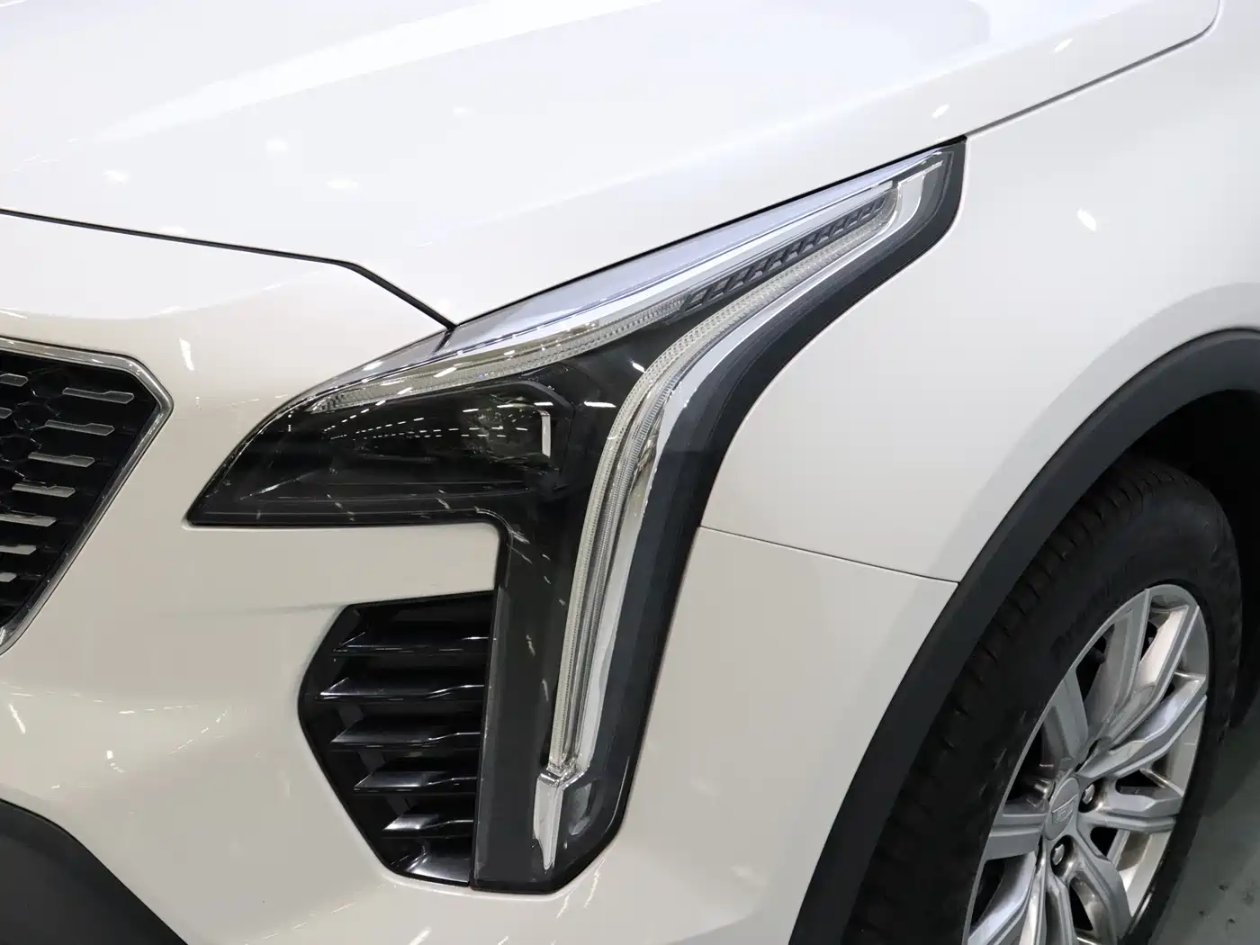 Cadillac XT4 2021 28T FWD Premium Edition фото 7