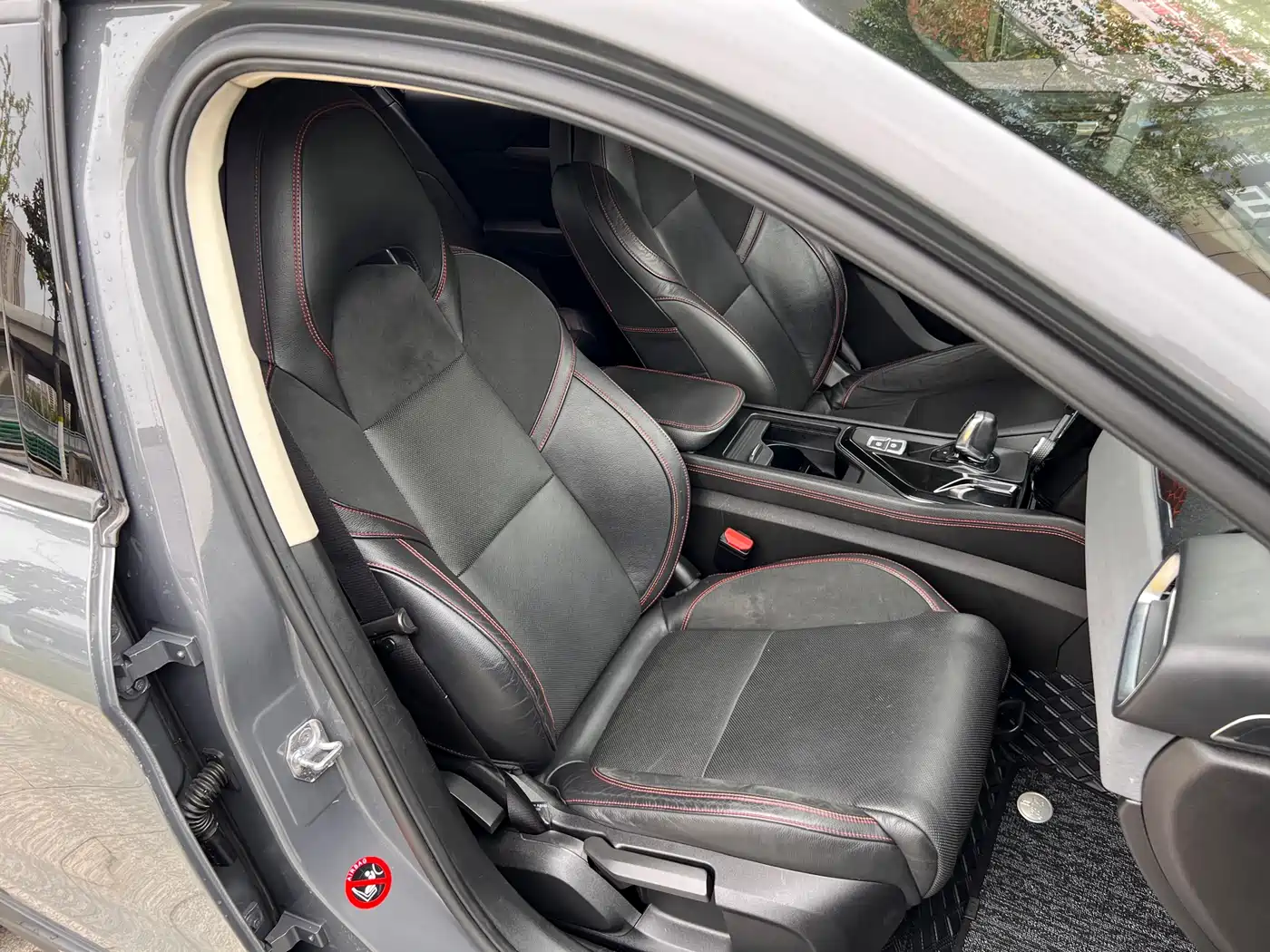 Lynk & Co 02 2018 1.5T DCT 2WD Power Edition China V фото 6