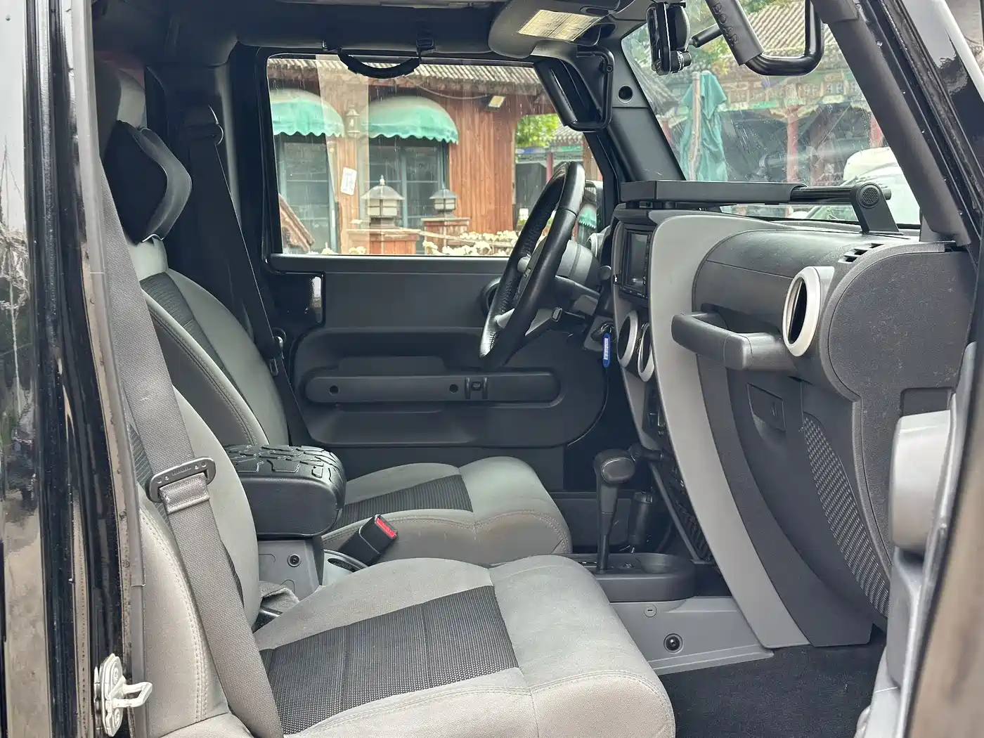 Jeep Wrangler 2010 2010 3.8L Sahara 4-Door