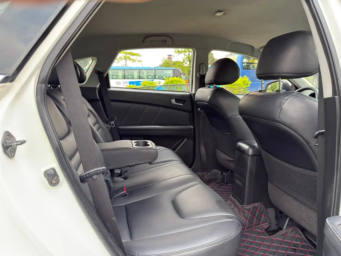 LUXGEN EXCELLENT 6 SUV