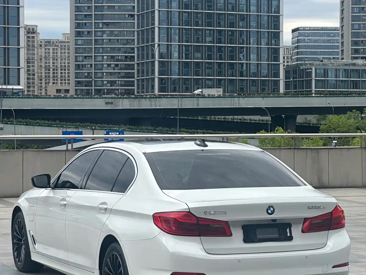 BMW 5 SERIES NEW ENERGY