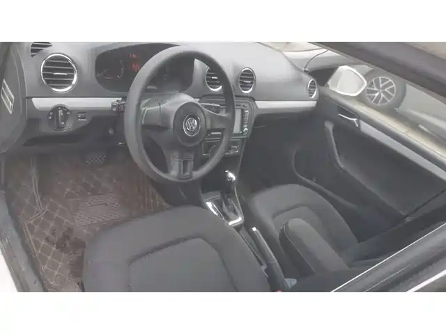 Volkswagen Jetta 2015 1.6L Auto Trend — фото 5