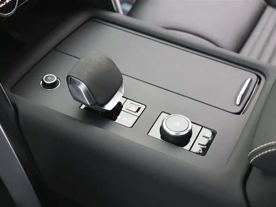 Land Rover Discovery 2023 360PS R-Dynamic SE фото 14