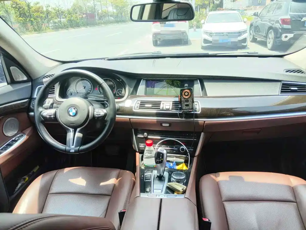 BMW 5 Series GT 2015 2014 528i Leading