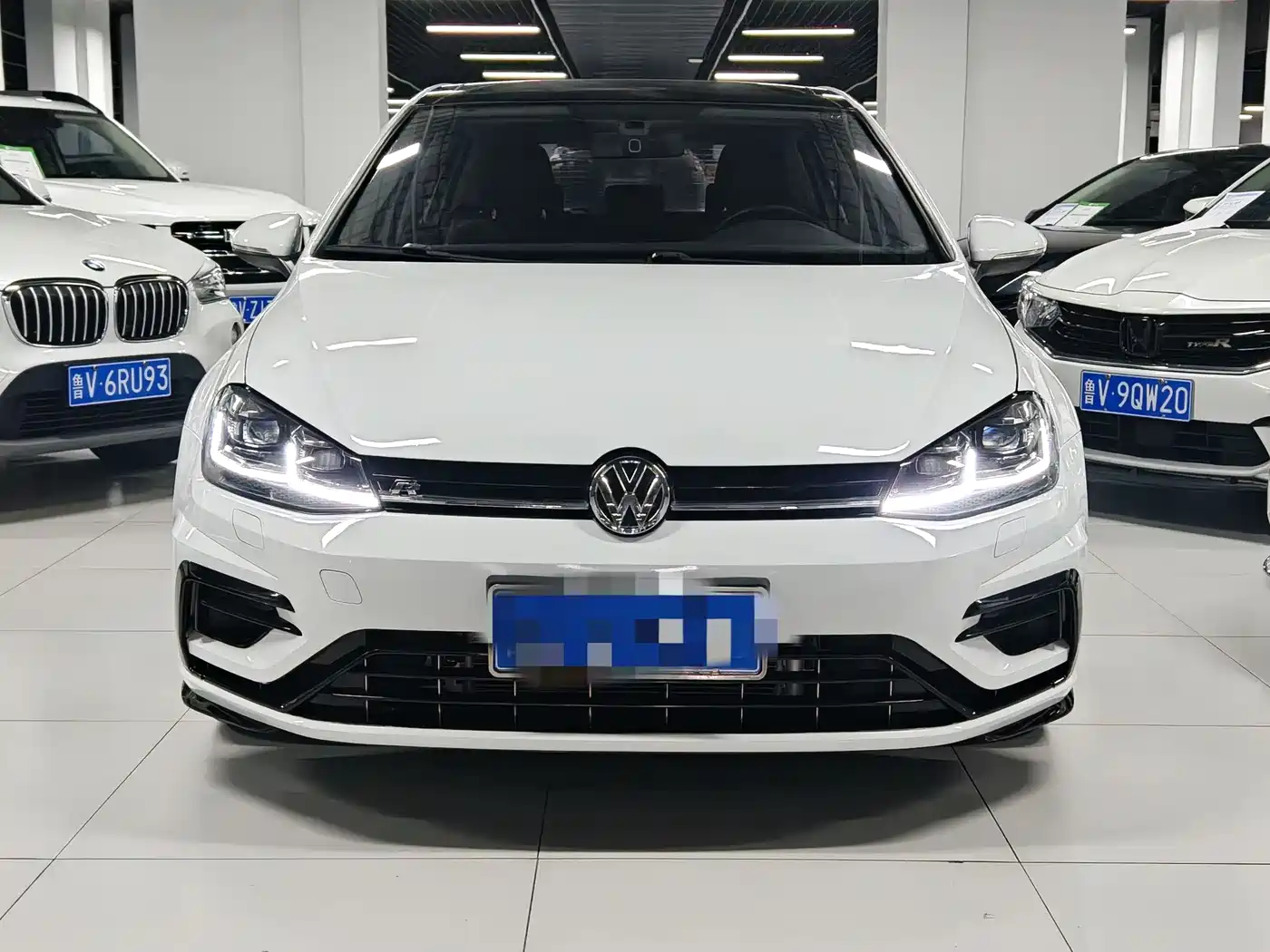 Volkswagen Golf 2016 1.6L Automatic Comfort фото 2
