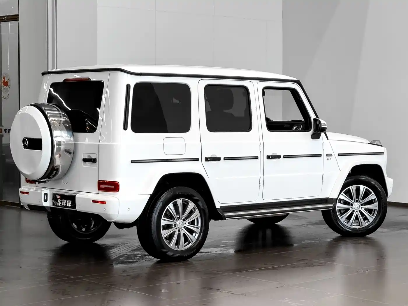 Mercedes-Benz G-Class 2024 G 500 фото 14