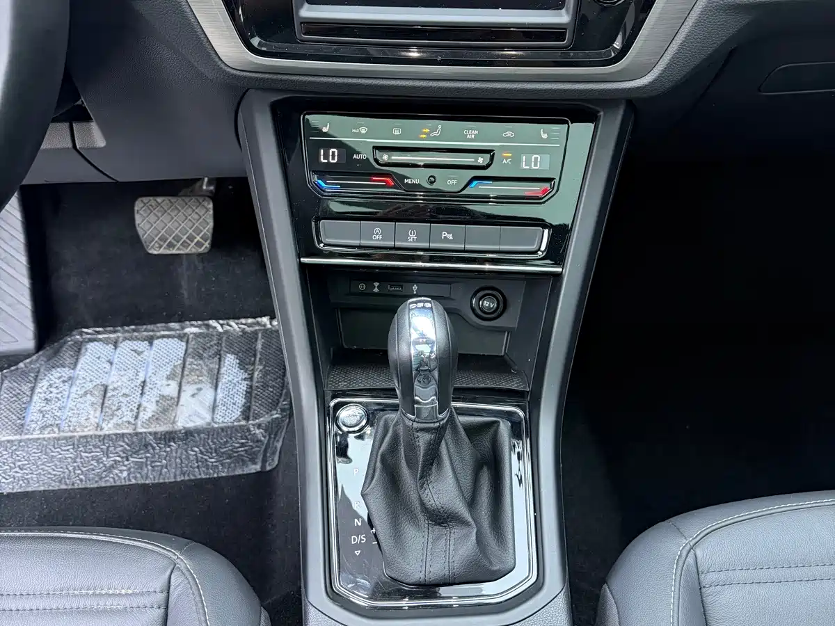 Volkswagen Touran 2020 2021 Touran L 280TSI DSG Cross Edition 7-seater