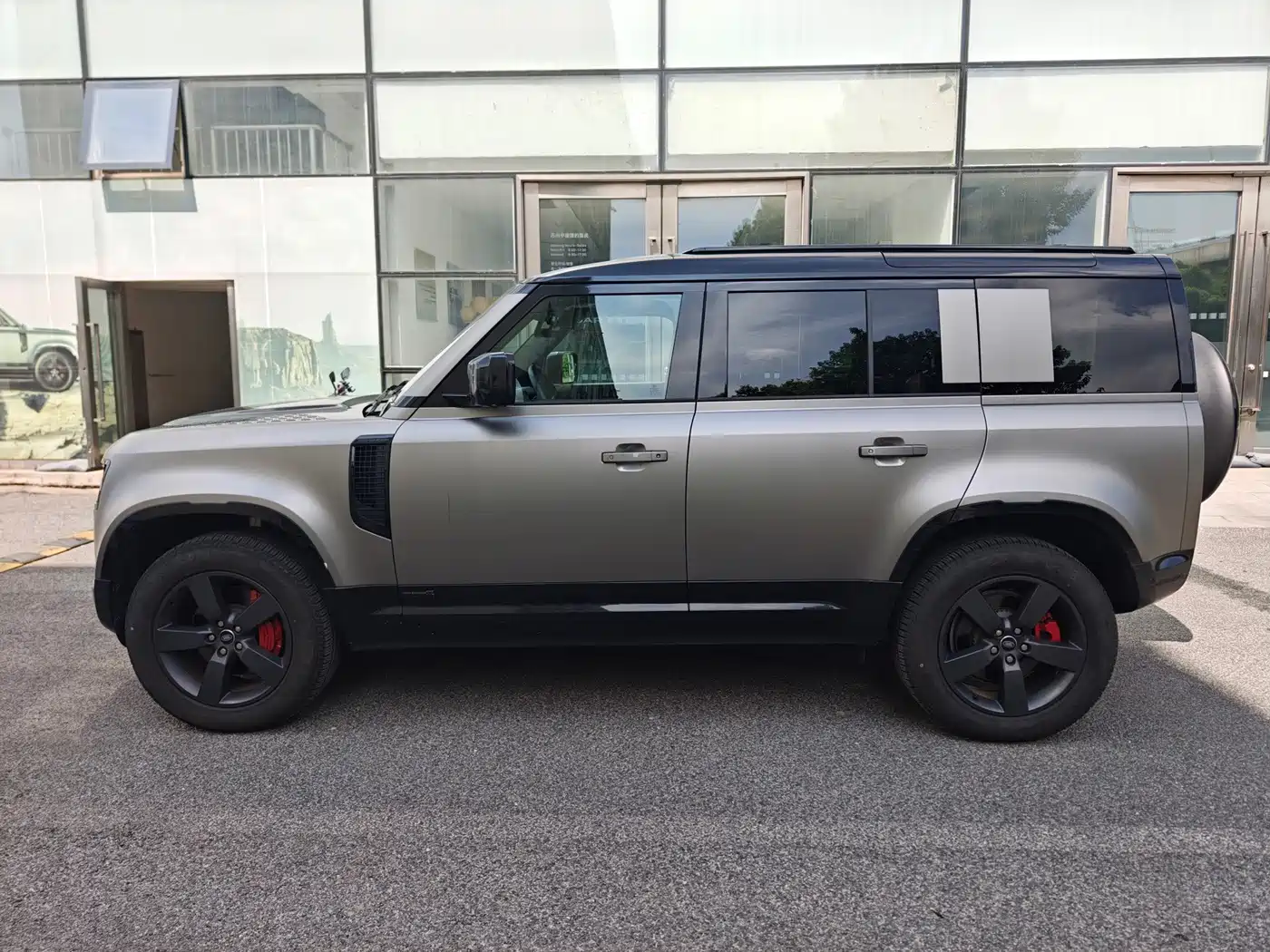 Фото 3 - Land Rover Defender