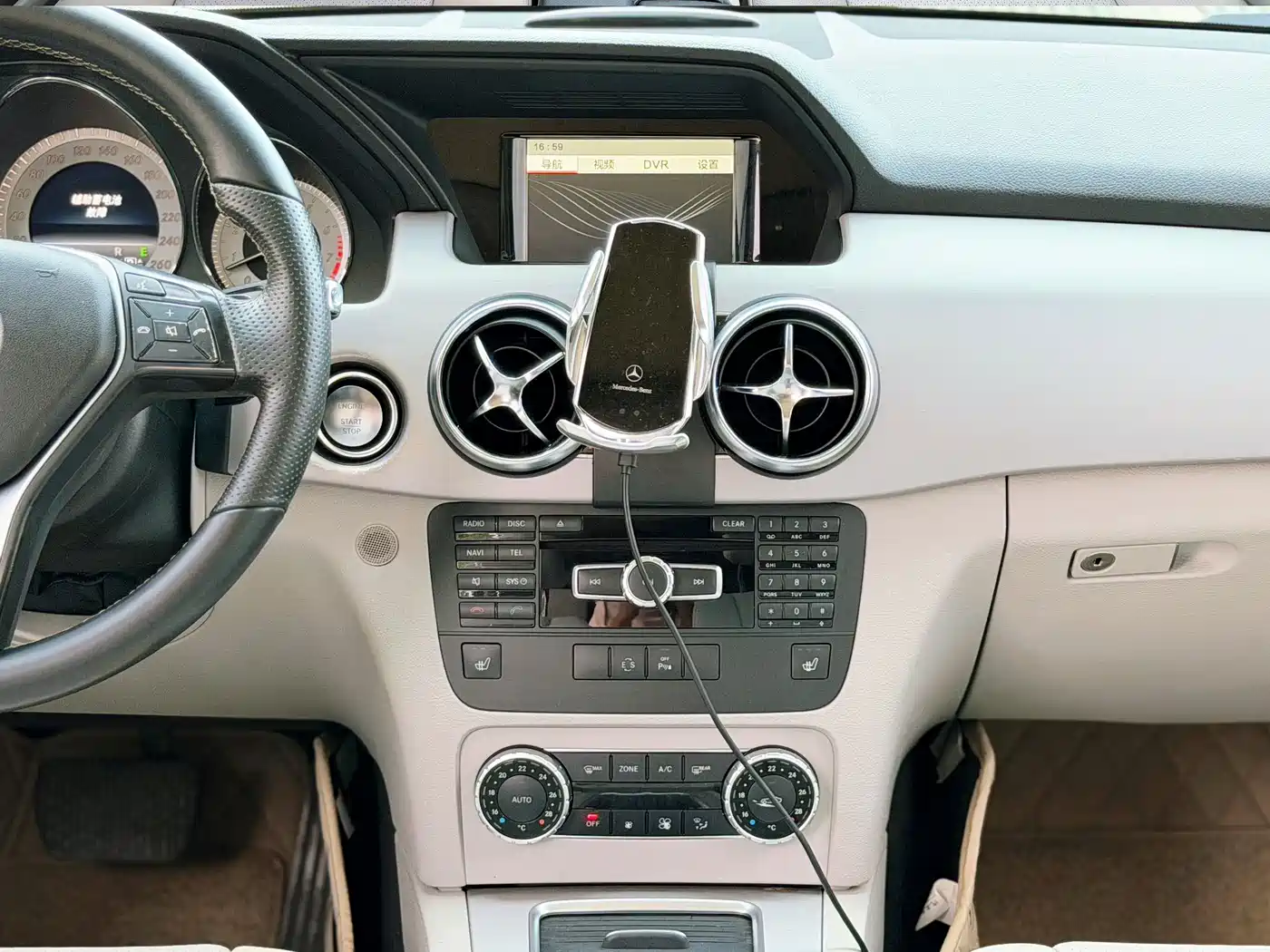 Mercedes-Benz GLK-Class 2013 Facelift GLK 300 4MATIC Fashion фото 16