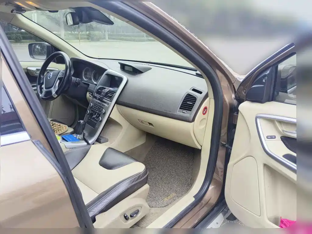 Volvo XC60 (Import) 2010 2011 2.0T Intelligent Premium Edition
