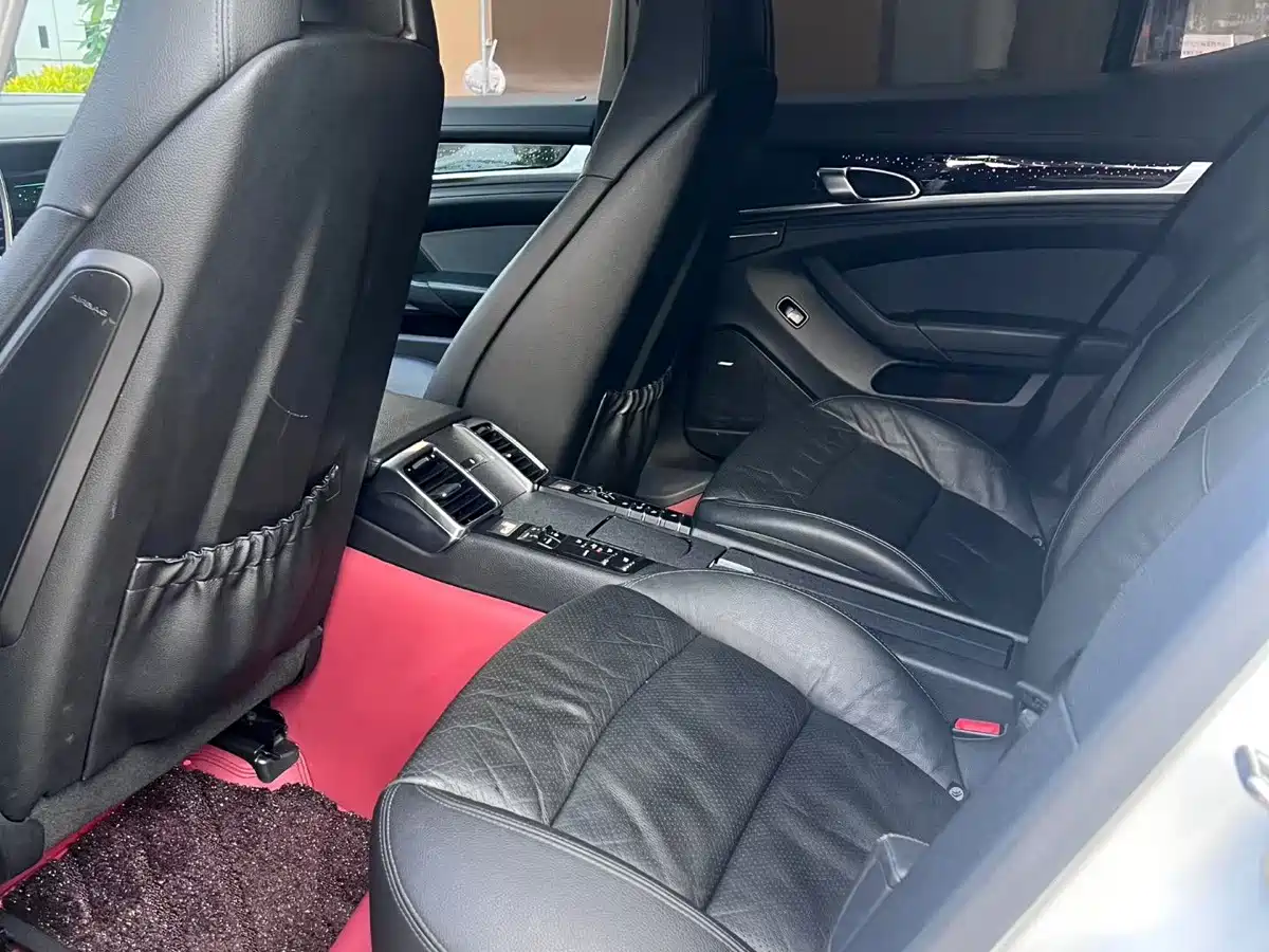 Фото 6 - Porsche Panamera