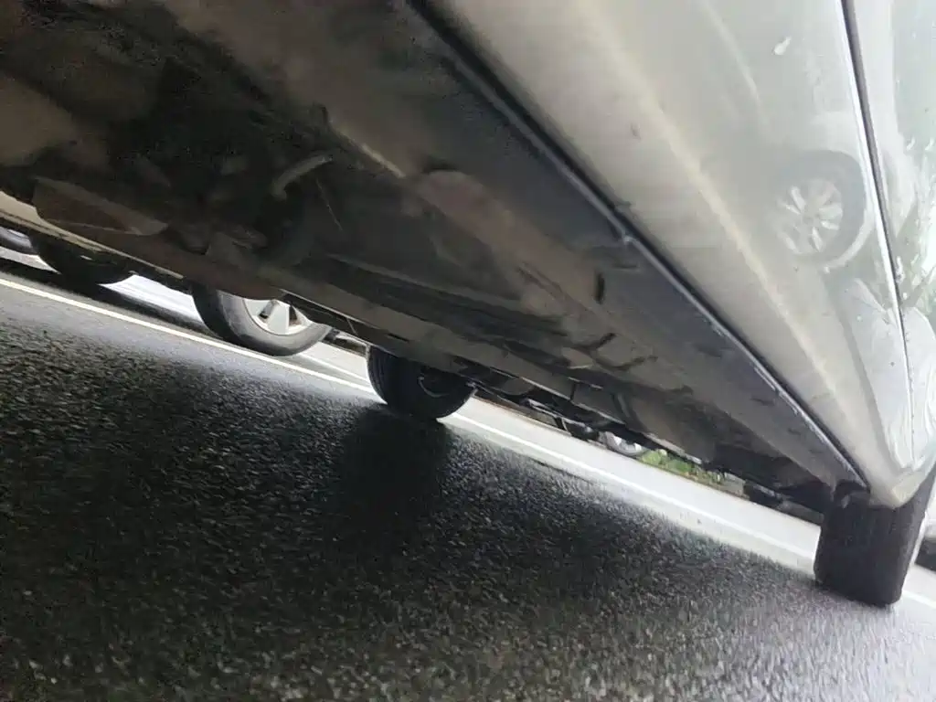 Фото 9 - Toyota Yaris