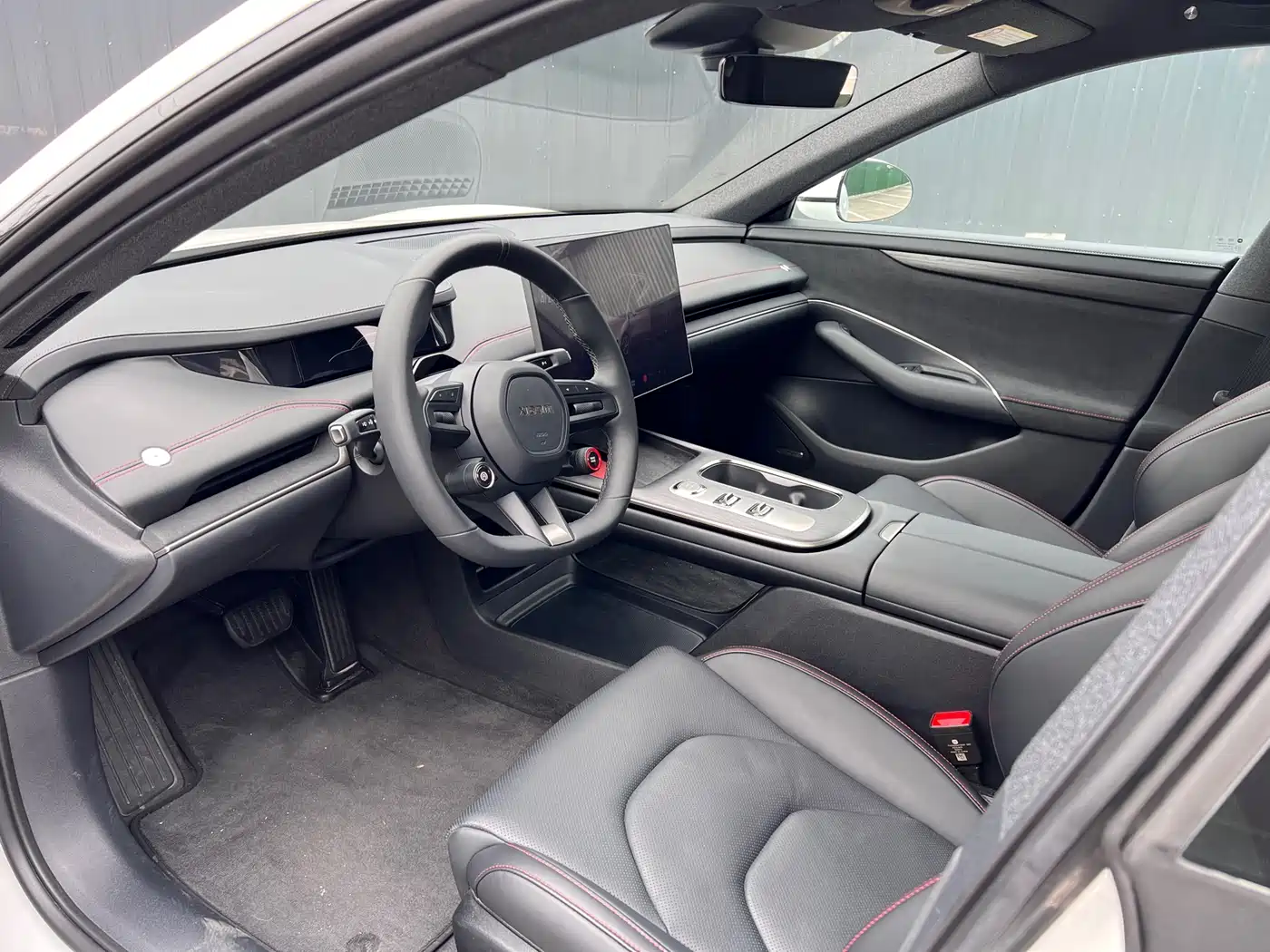 Xiaomi Auto Xiaomi SU7 2024 RWD Ultra Long Range Advanced Smart Driving Pro Edition фото 4