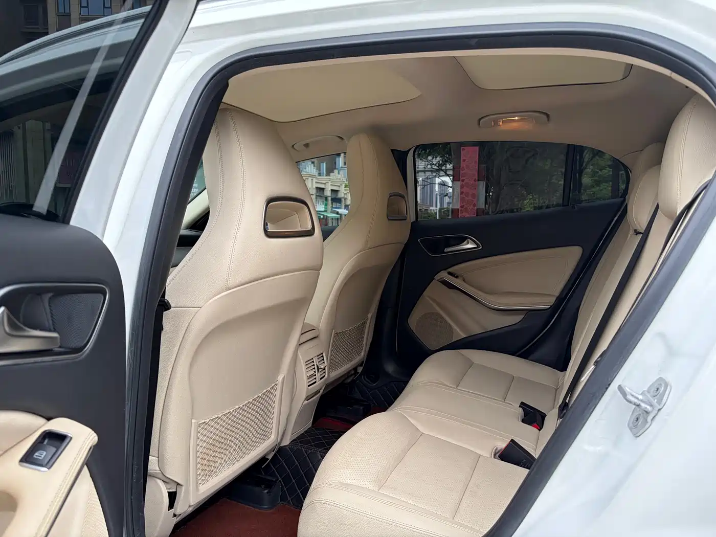 Mercedes-Benz GLA 2016 GLA 200 Dynamic фото 10