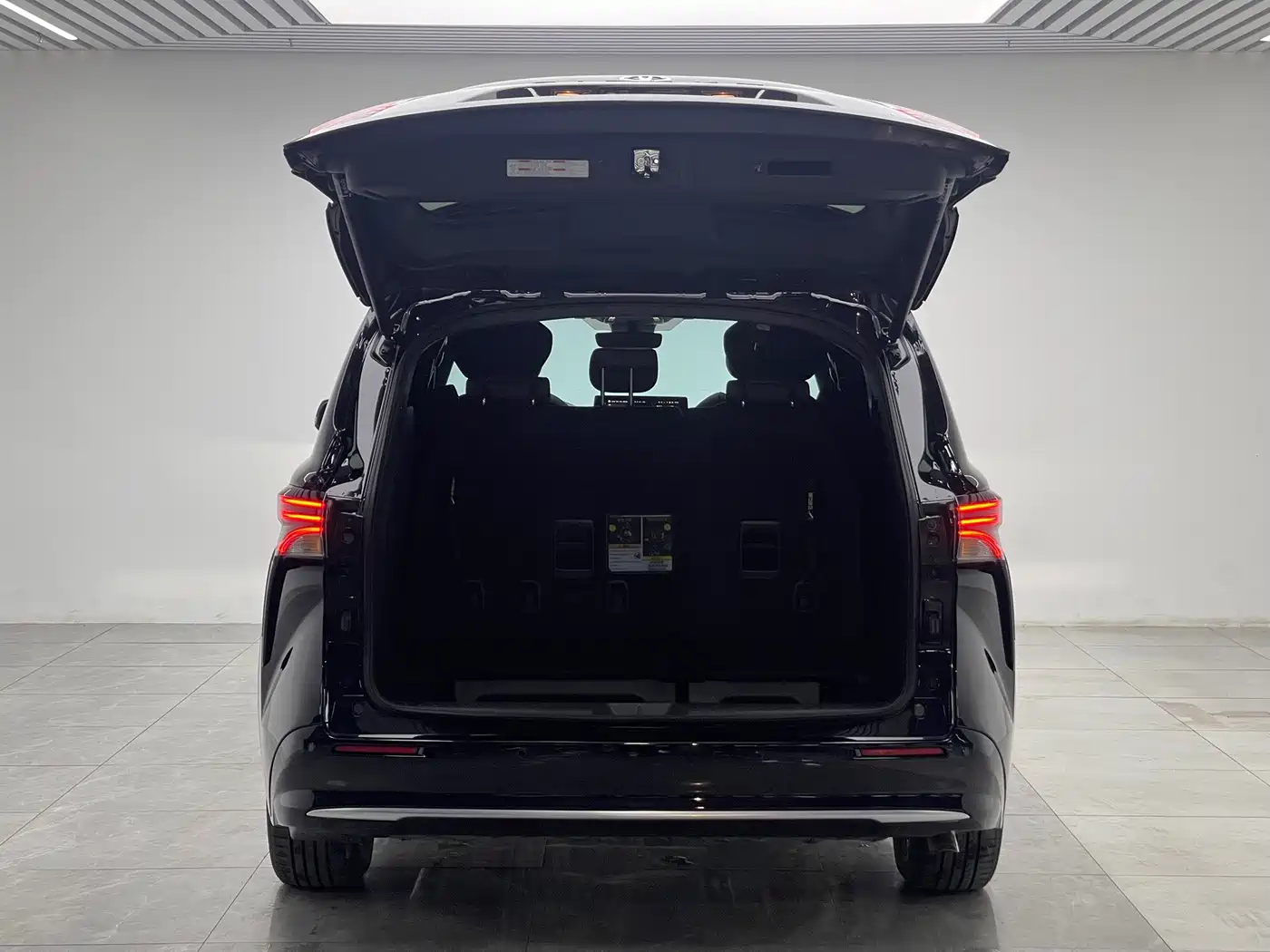 Toyota Sienna 2025 2026 2.5L Hybrid AWD Premium Edition