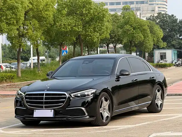 Mercedes-Benz S-Class 2024