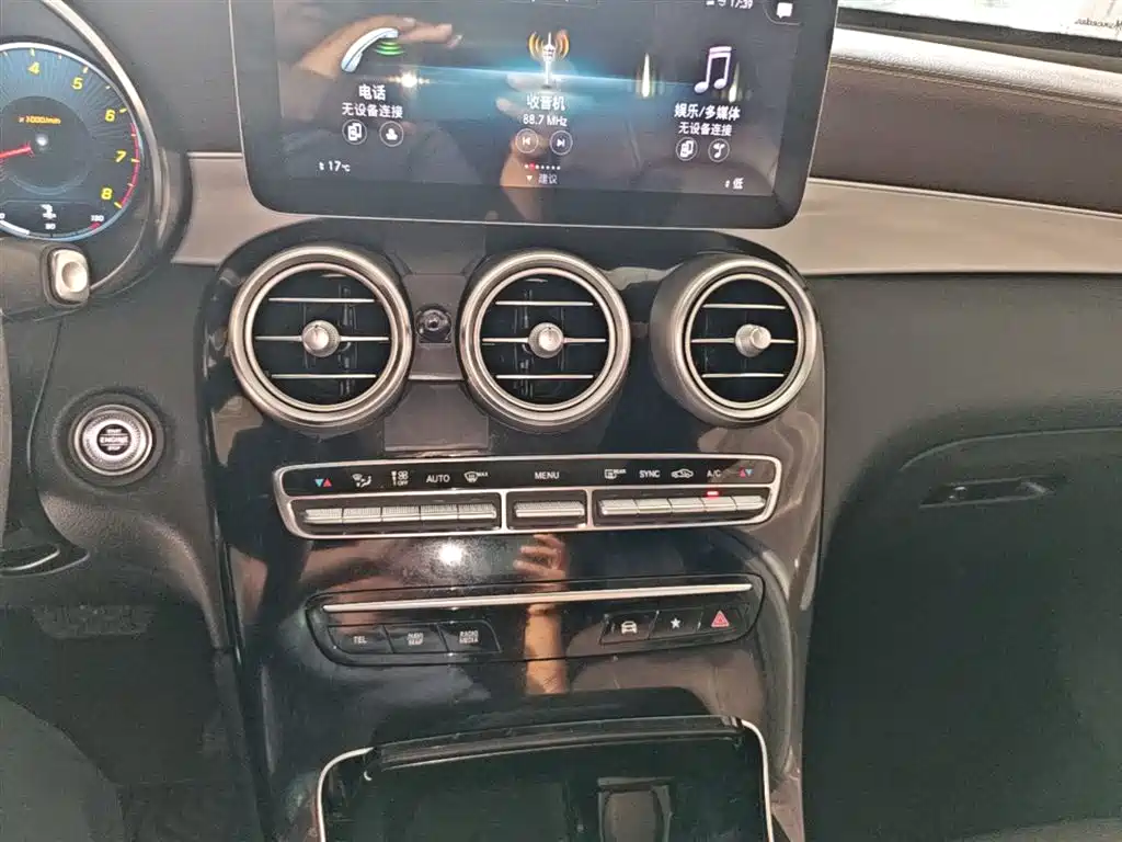 Mercedes-Benz GLC 2020 Facelift GLC 260 L 4MATIC Dynamic фото 13