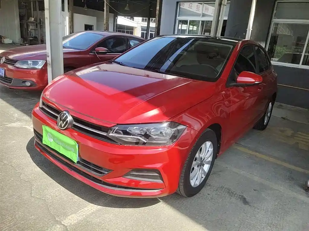 Volkswagen Polo 2021 Plus 1.5L Automatic Colorful Tech Edition фото 2