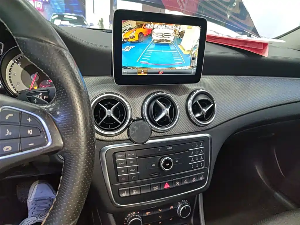 Mercedes-Benz GLA 2016 GLA 220 4MATIC Fashion фото 13