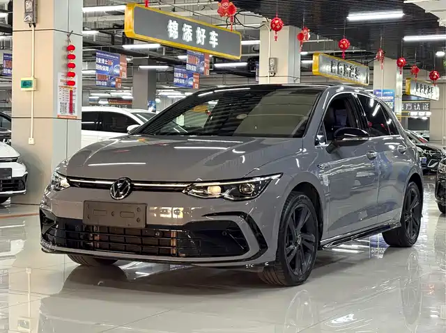 Volkswagen Golf 2021 280TSI DSG R-Line — фото 1