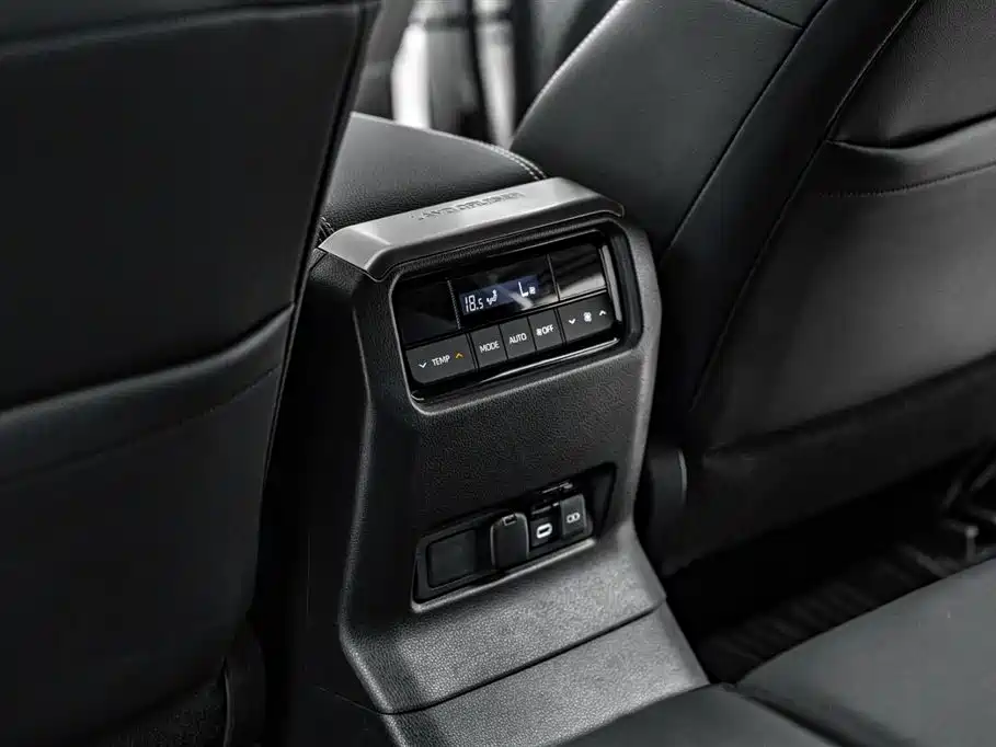 Toyota Prado 2024 2.4T All-Terrain TX Edition 5-Seater фото 26