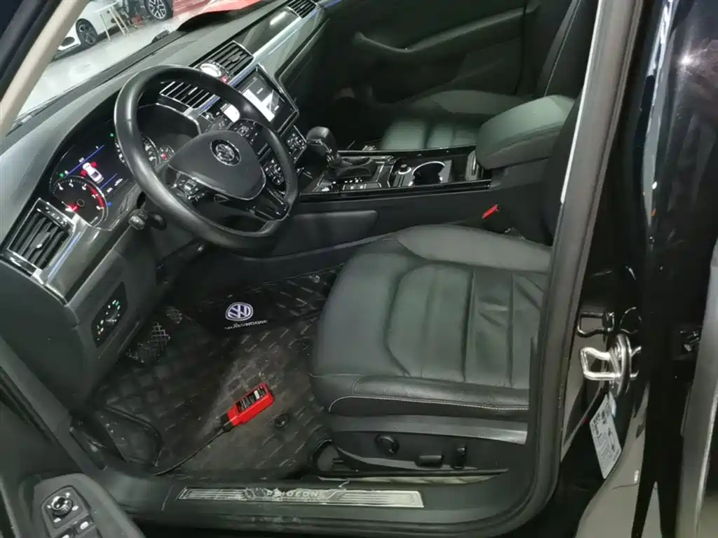 Volkswagen Phideon 2019 380TSI 2WD Business Edition China VI фото 15